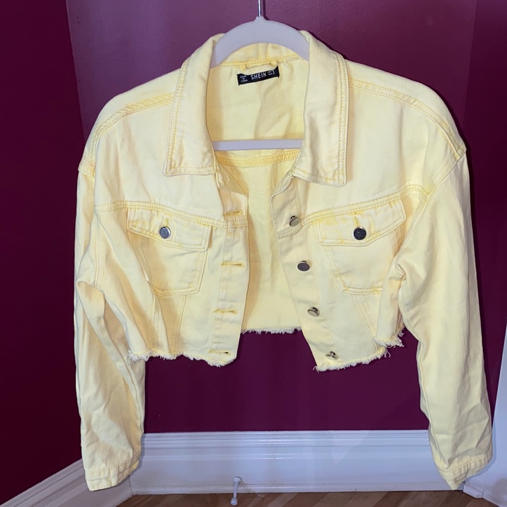 Drop Shoulder Raw Hem Crop Denim Jacket - yellow